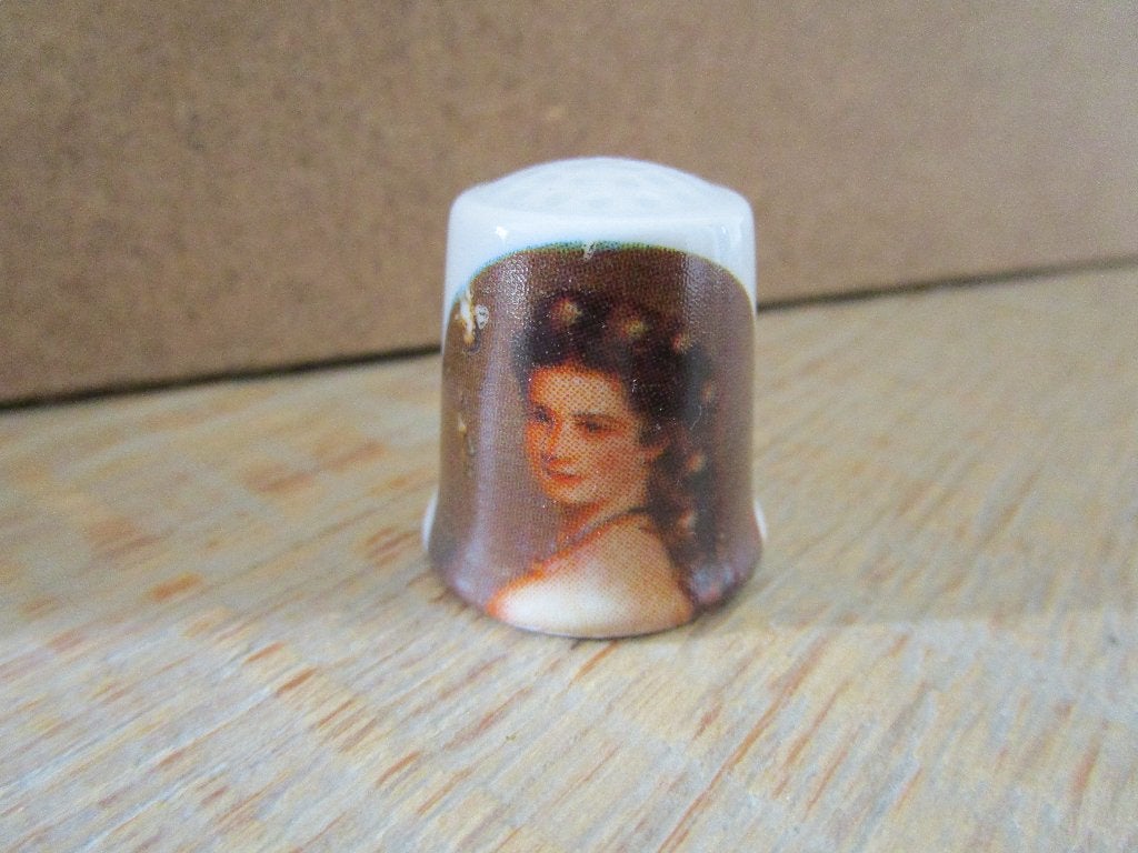 vingerhoedje Sisi ( Oostenrijk ), Verzamelen, Ophalen of Verzenden, Nieuw, Porselein