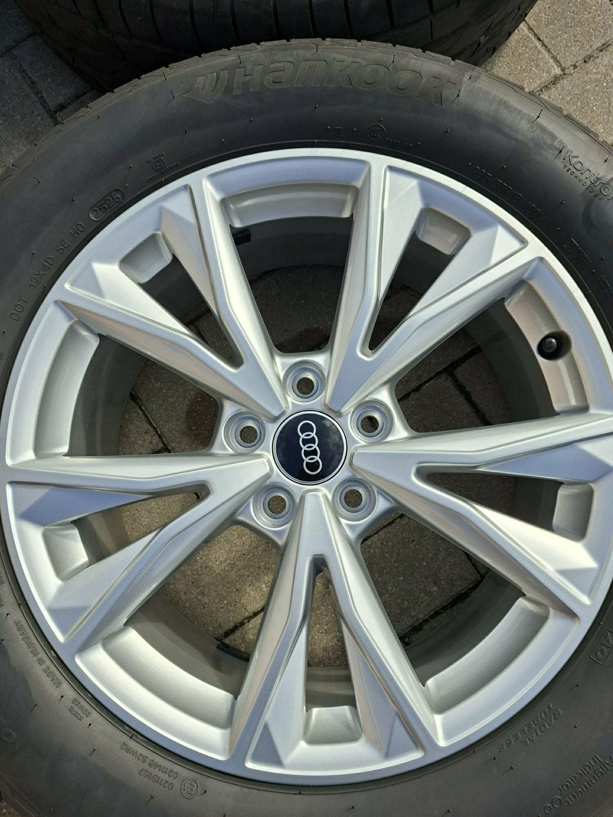 jantes audi Q3 2025 neuves avec pneus neuf 235/55/18, Autos : Pièces & Accessoires, Pneus & Jantes, Neuf, Pneus et Jantes, Enlèvement ou Envoi