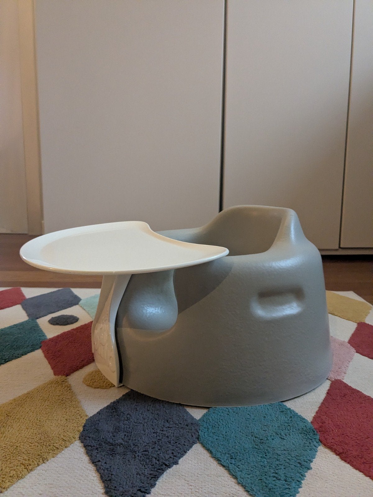 Bumbo babyzitje, Kinderen en Baby's, Ophalen, Zo goed als nieuw, Overige typen, Afneembaar eetblad