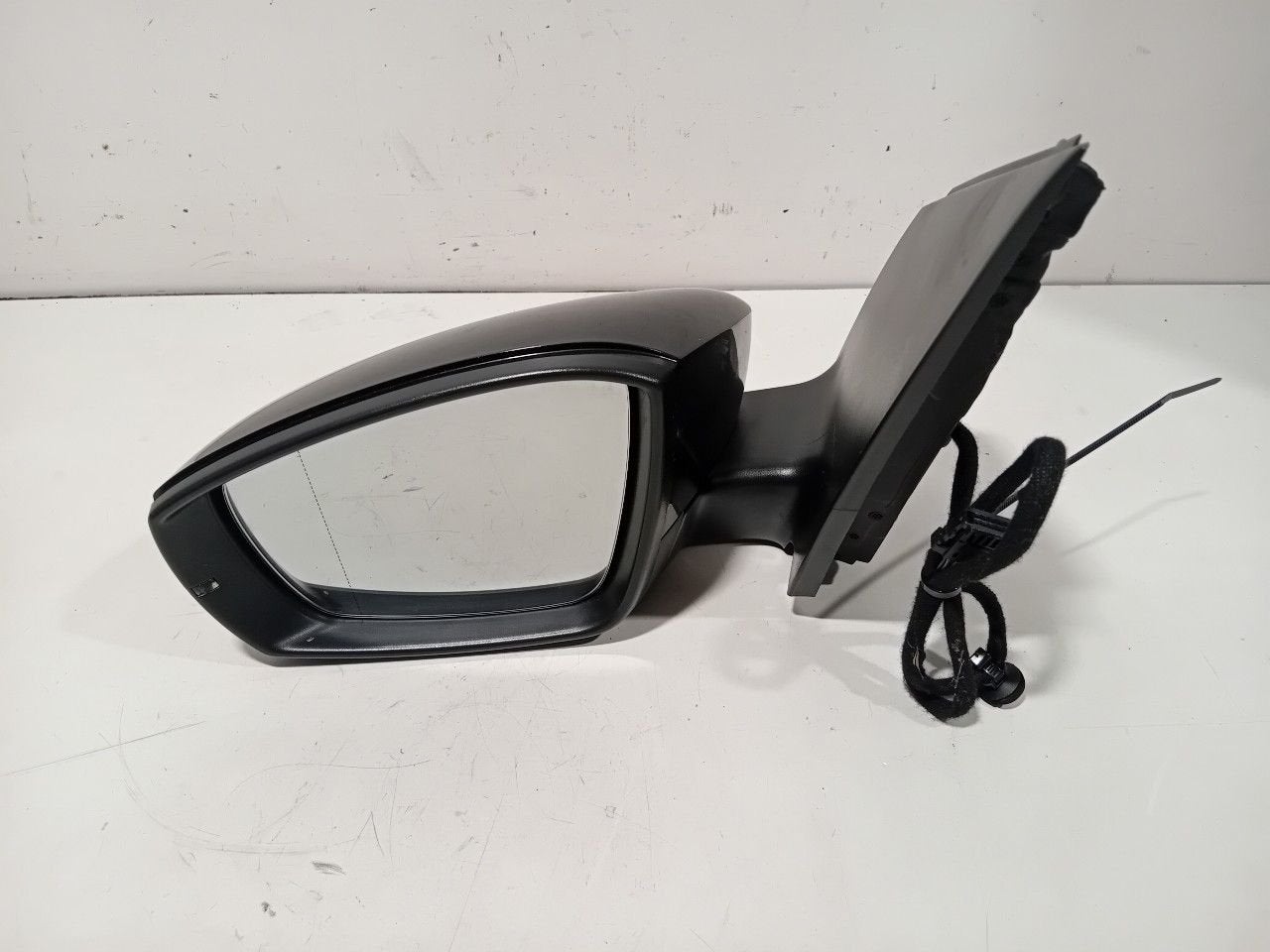Spiegel buiten links elektrisch Volkswagen Polo, Onderdelen@venauto.nl, Van der Ven Autorecycling B.V., Ettenseweg 76, 4706 PB Roosendaal, The Netherlands