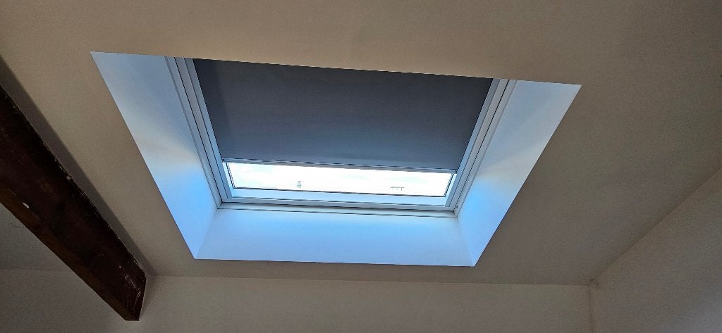 VELUX GGL UK04 verduisterend rolgordijn – grijs, Ophalen, Gebruikt, Inclusief montageonderdelen, Rolgordijn