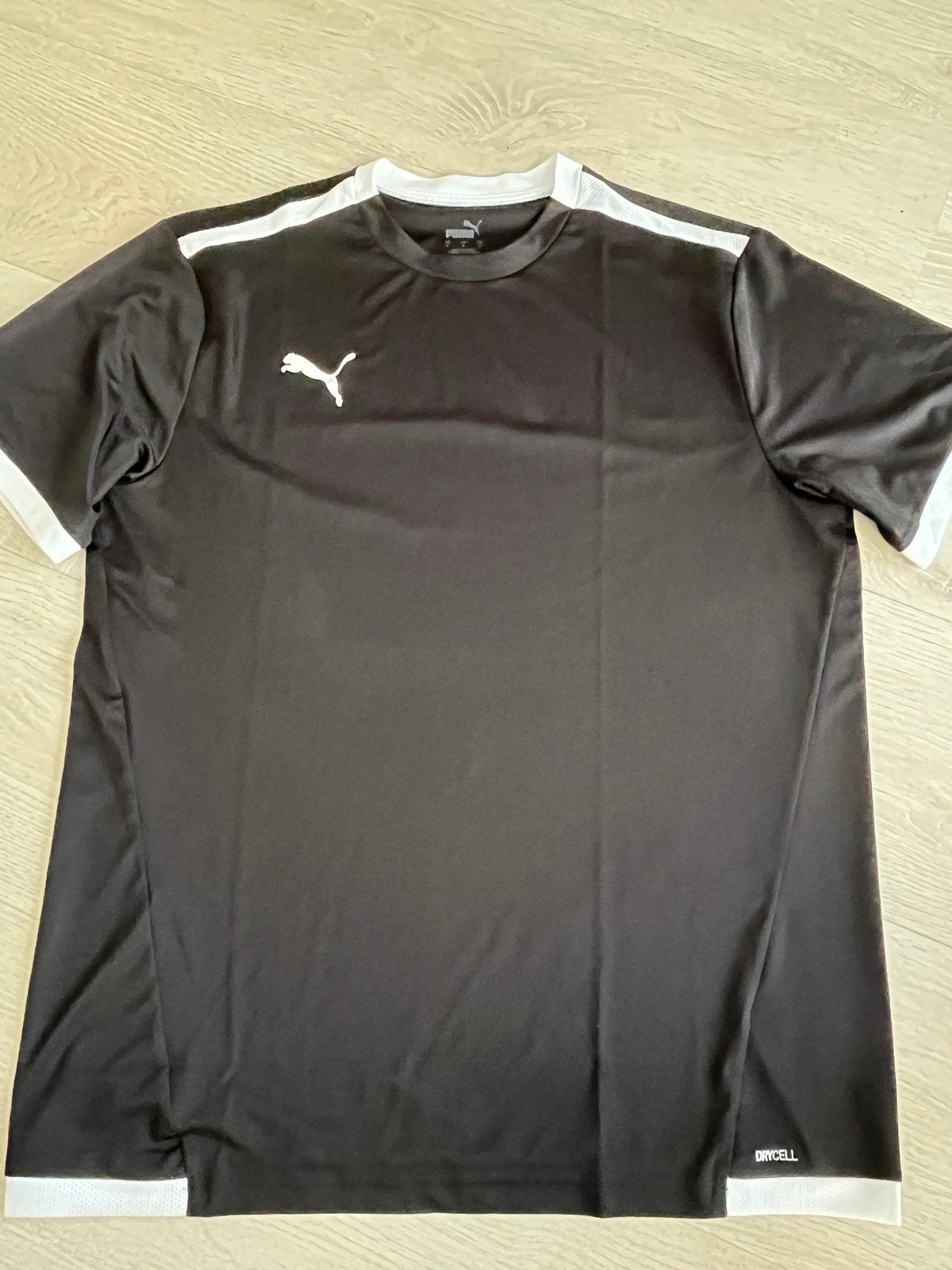 2 Puma sport shirts zwart L, Vêtements | Hommes, Vêtements de sport, Neuf, Général, Taille 52/54 (L), Enlèvement
