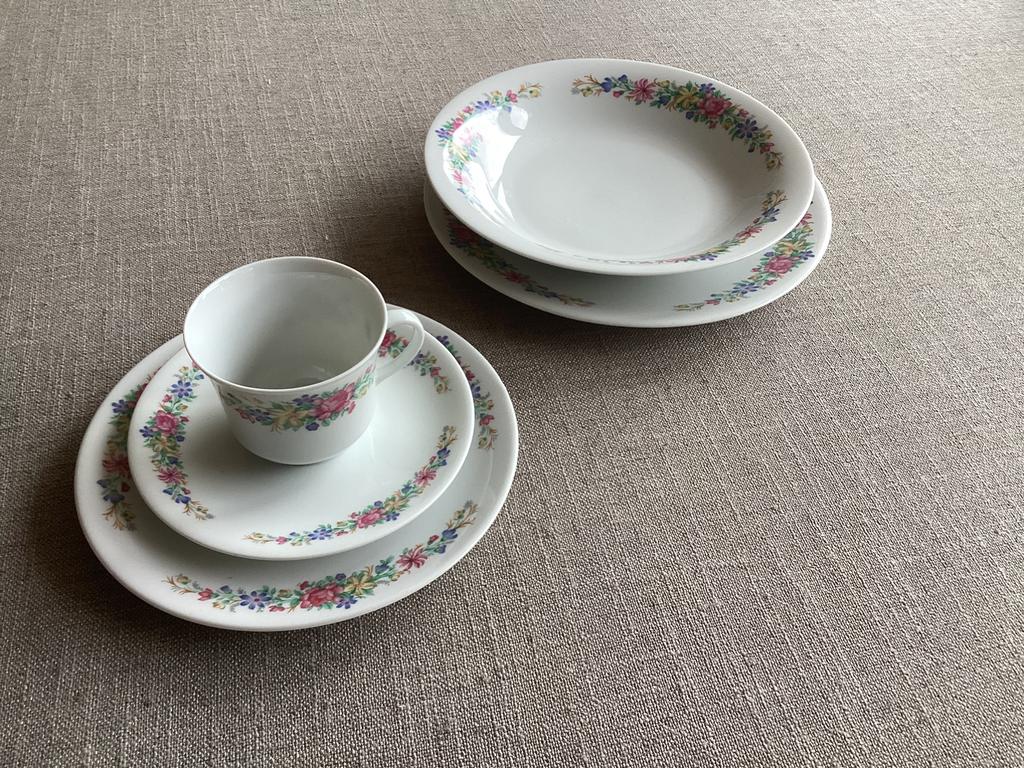 Eet enkoffie servies, Enlèvement, Comme neuf, Porcelaine, Service complet