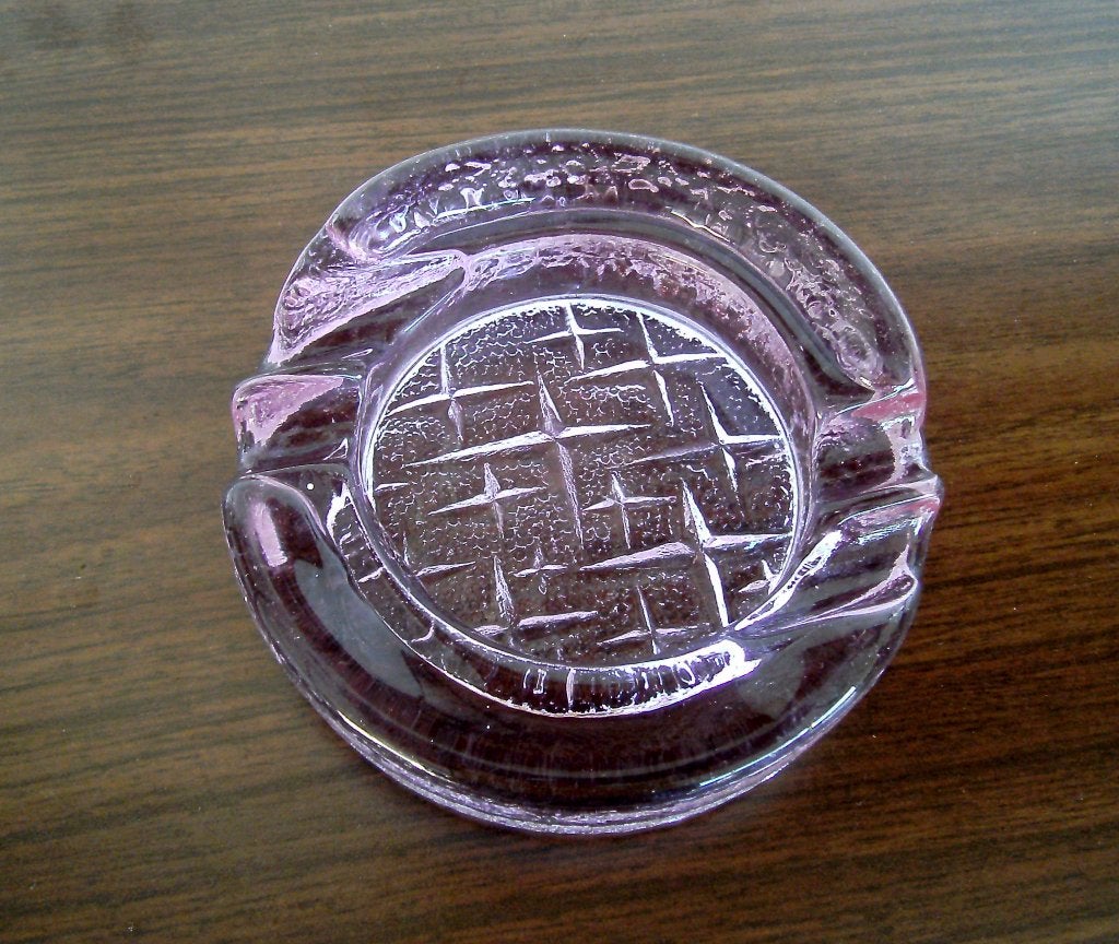 Prachtige vintage asbak van mauve glas 11 x 3 cm, Ophalen