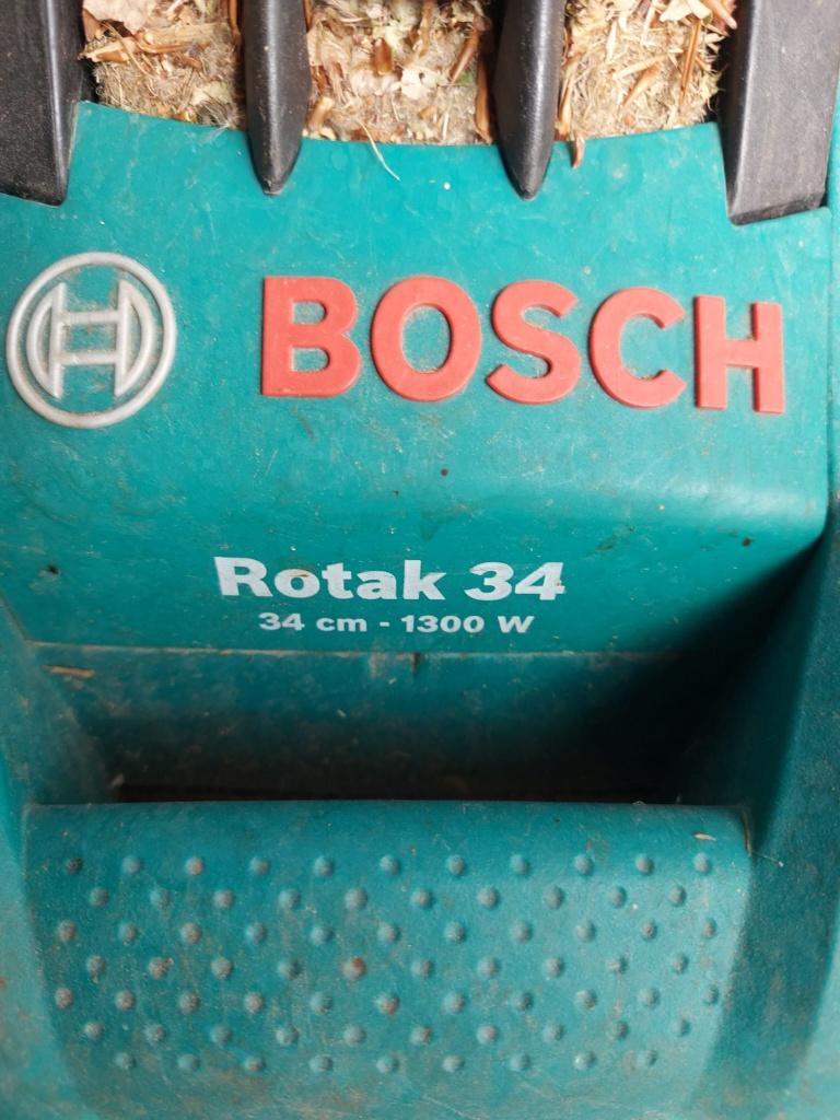 Bosh Grasmaaier 1300w  rotak 34, Tuin en Terras, Ophalen, Cirkelmaaier, Gebruikt, Elektrische grasmaaier