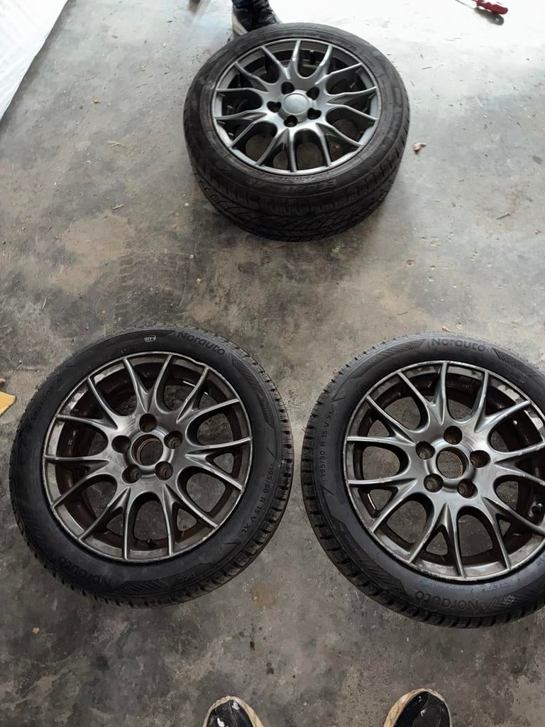 Vw polo 9n banden met velg, Ophalen, Band(en)