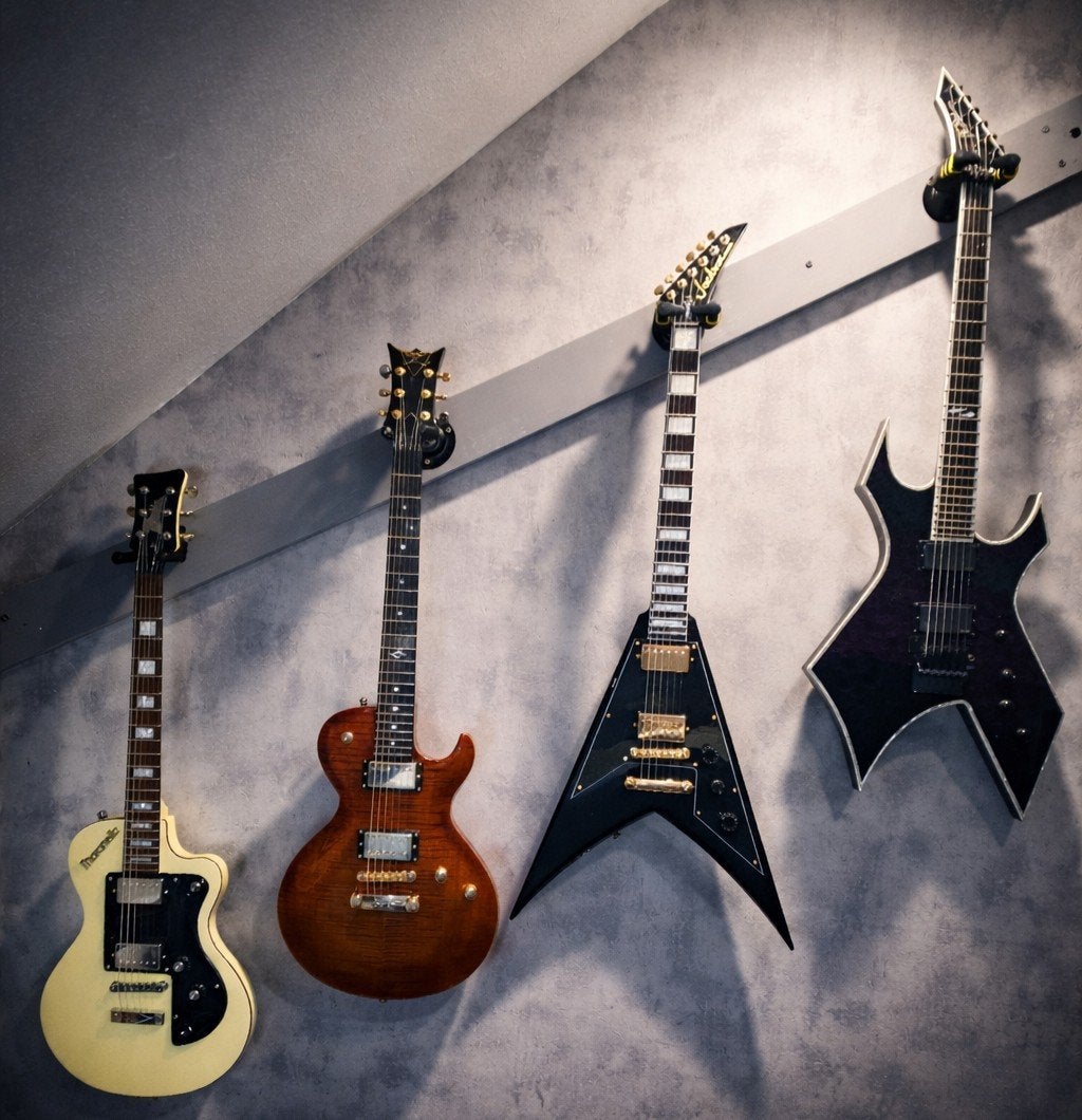 Unieke Gitaren: Jackson King V, DBZ Korea, BC Rich, Italia, Muziek en Instrumenten, Snaarinstrumenten | Gitaren | Elektrisch, Ophalen