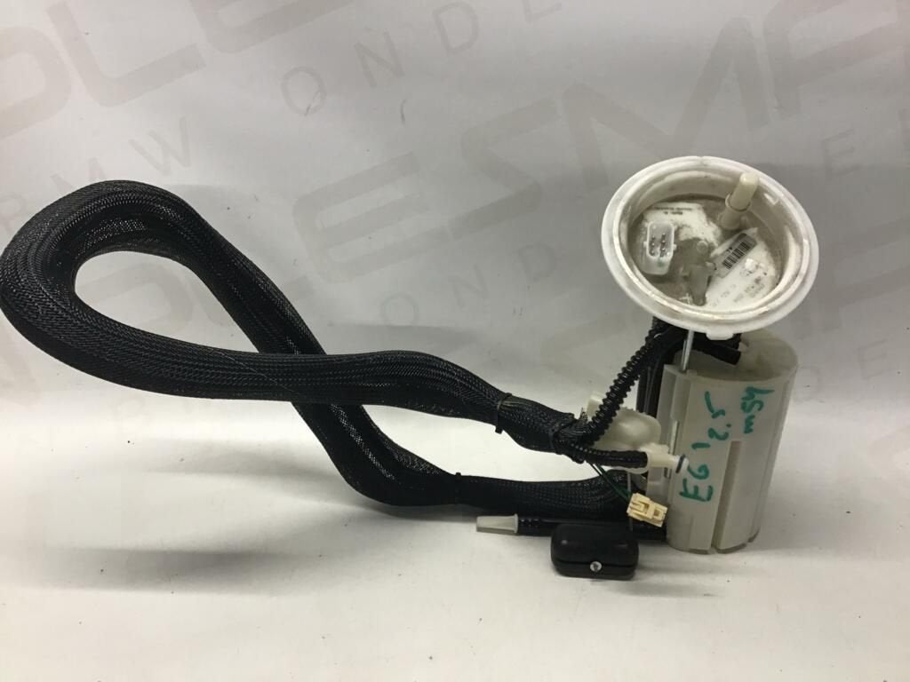 Benzinepomp BMW 5-serie Touring E61 ('04-'07) 6765778, Gebruikt, -, -, Ophalen of Verzenden