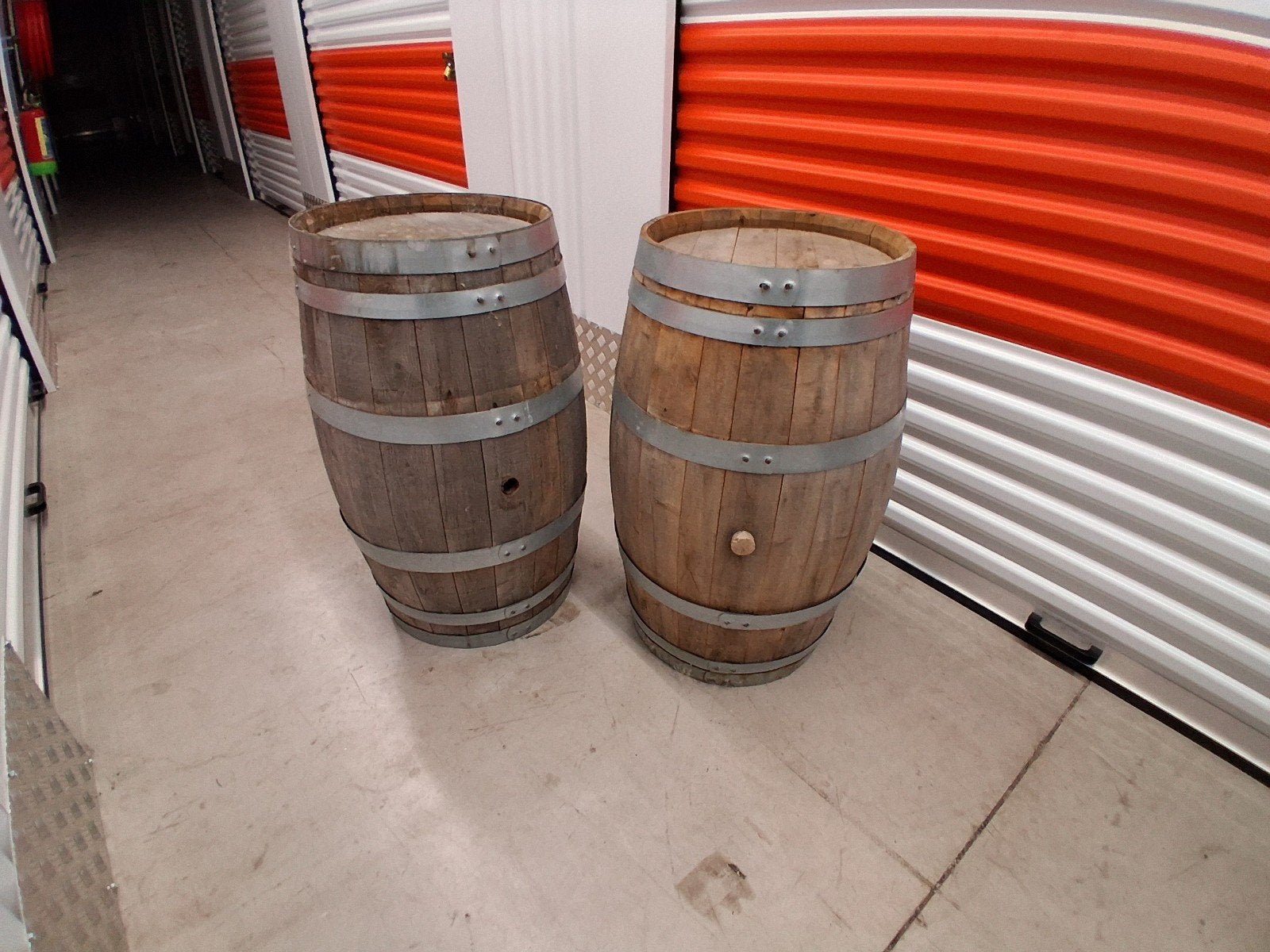 2 wijnvaten gebruikt als decoratie, Tuin en Terras, 150 liter of meer, Ophalen, Gebruikt, Hout