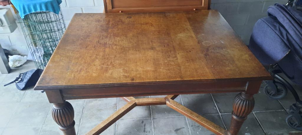 Antieke tafel ongeveer 100 jaar oud, Ophalen