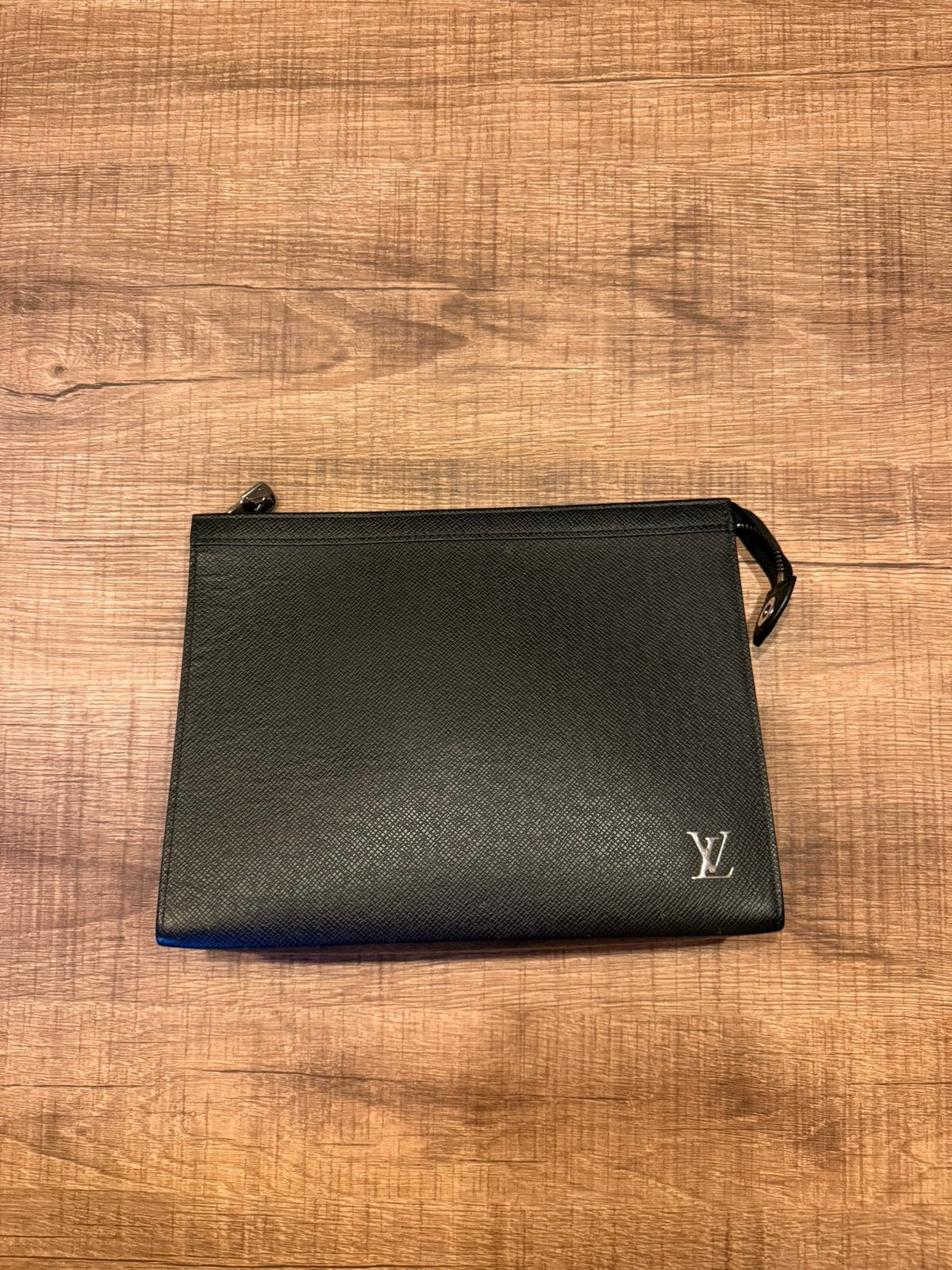 Louis Vuitton Pochette Voyage, Envoi, Comme neuf