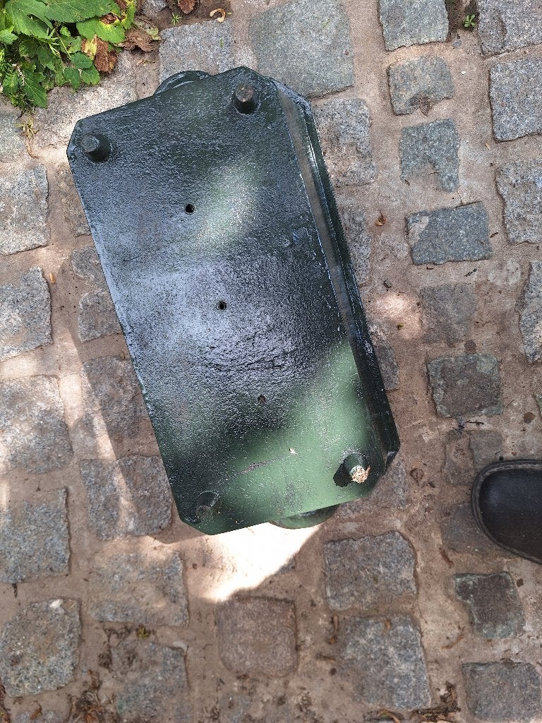 Gietijzeren kolenbak, Ophalen