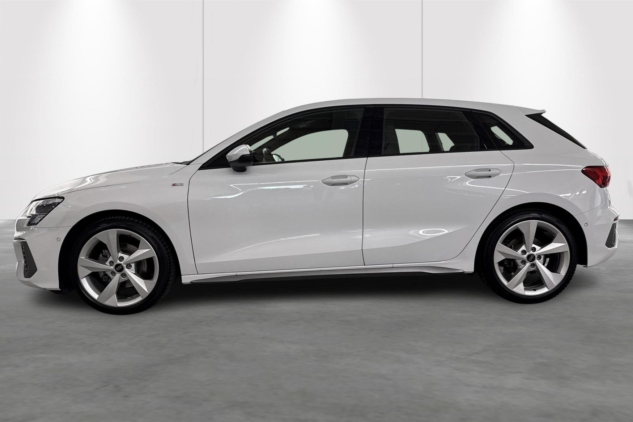Audi A3 Sportback 1.5 TFSI e 150PK S Line S tronic MHEV, Autos, https://public.car-pass.be/vhr/983798cd-717a-4315-8211-9a6c5932e9ef