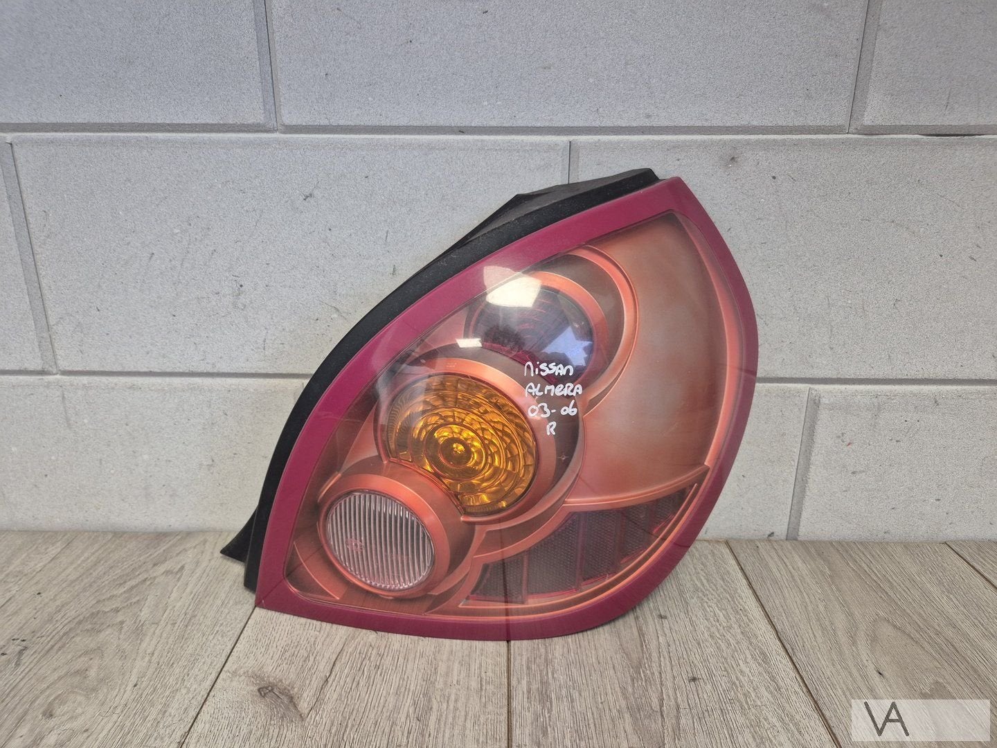 Nissan Almera hatchback 2003 - 2007 achterlicht rechts €150, Auto-onderdelen, Gebruikt, -, -, Ophalen of Verzenden