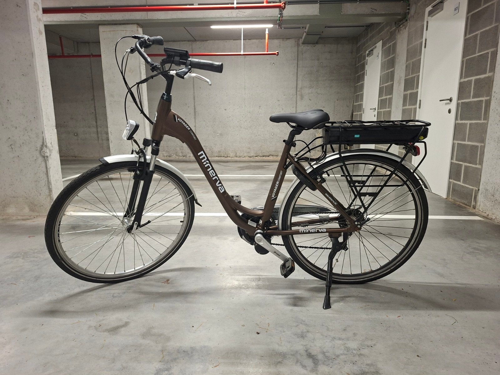 Velo électrique Minerva plus casque  casi neuf, Enlèvement