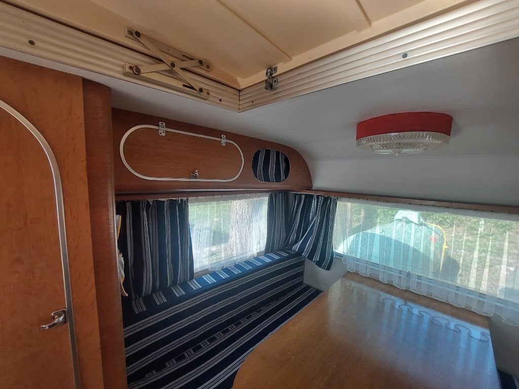 Caravane De Reu Casablanca GT, Caravanes & Camping, Caravanes, Particulier, 500 - 750 kg, 2 lits séparés, Jusqu'à 4