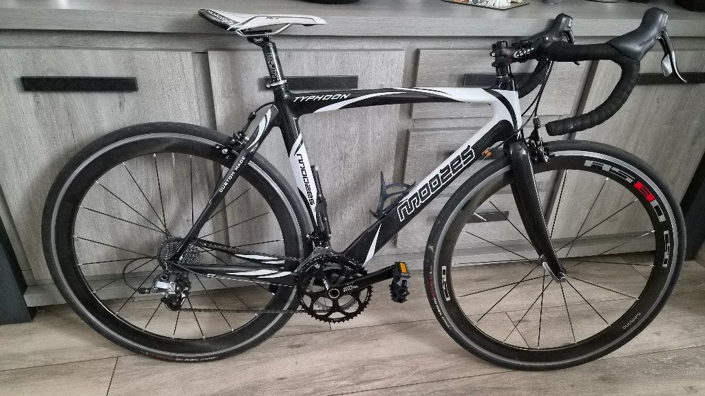 Velo de course full carbone Moozes taille 54 ( M ), Vélos & Vélomoteurs, Autres marques, Frein sur jante, Enlèvement, Utilisé