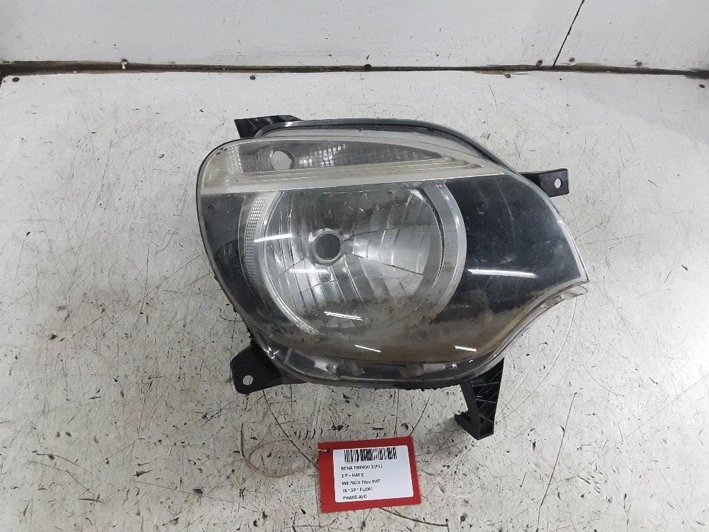 PHARE / OPTIQUE AVANT DROIT Twingo III (AH) (260105419R), Autos : Pièces & Accessoires, Renault, Mevr. I. Hauben, Utilisé, Rue de l'Espoir 34 34
4030  GRIVEGNÉE, BE