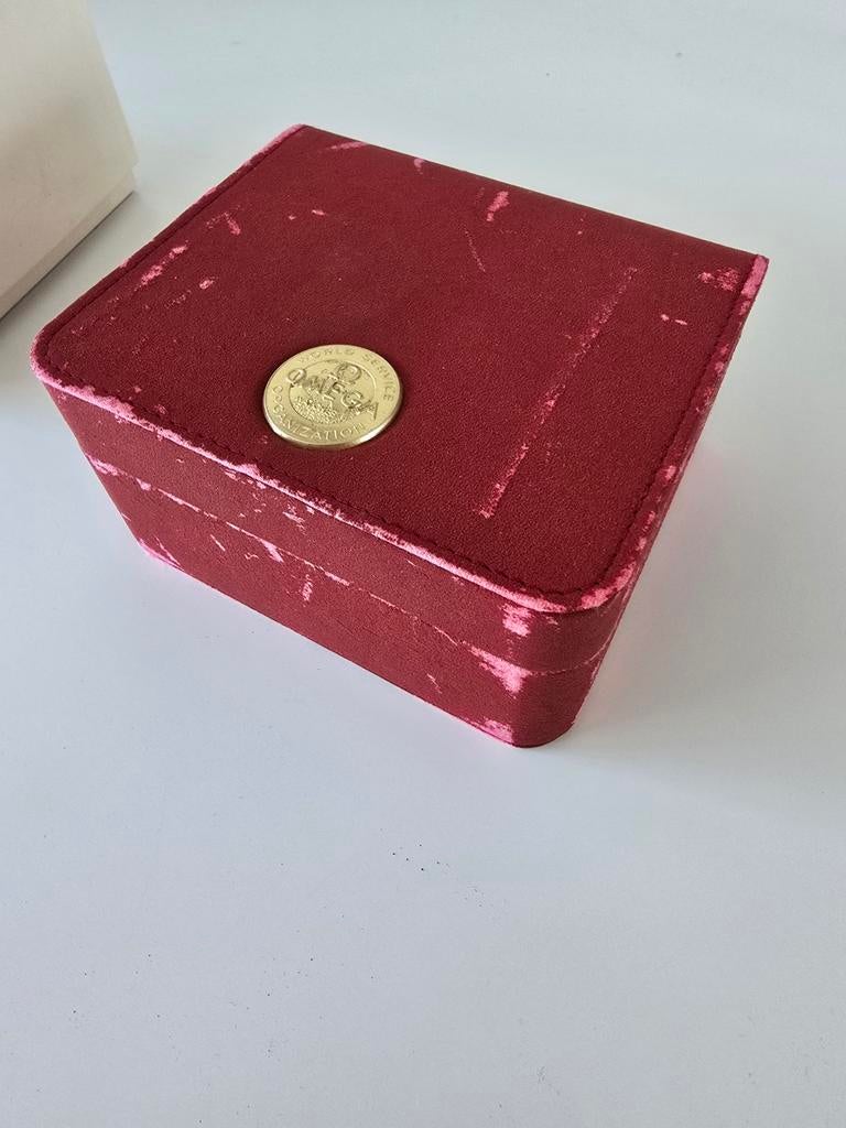 Boîte coffret Omega Speedmaster, Montre-bracelet, Enlèvement ou Envoi, Utilisé, Autres matériaux