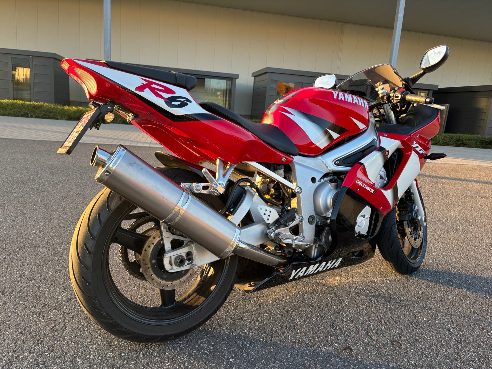 Yamaha R6 2001 - LAGE KILOMETERS, Motoren, Occasion, 4 cilinders, Motorrijbewijs A, Super Sport