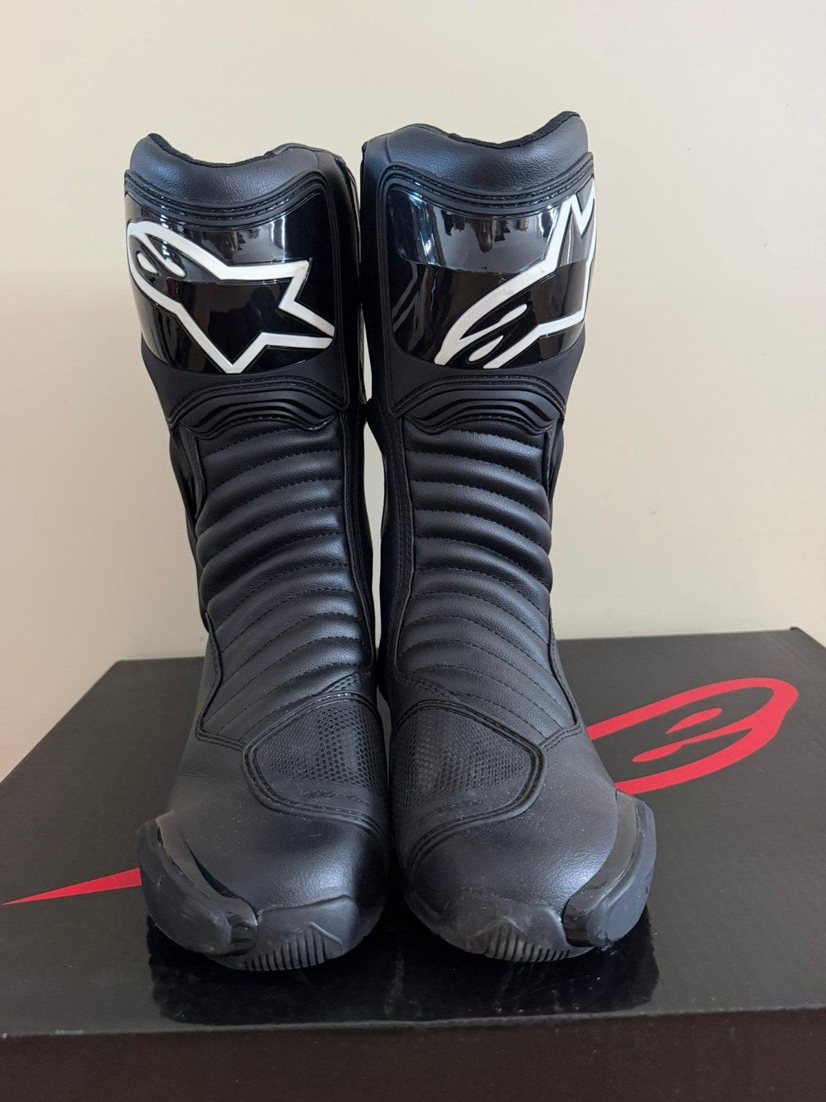 Alpinestars, Enlèvement