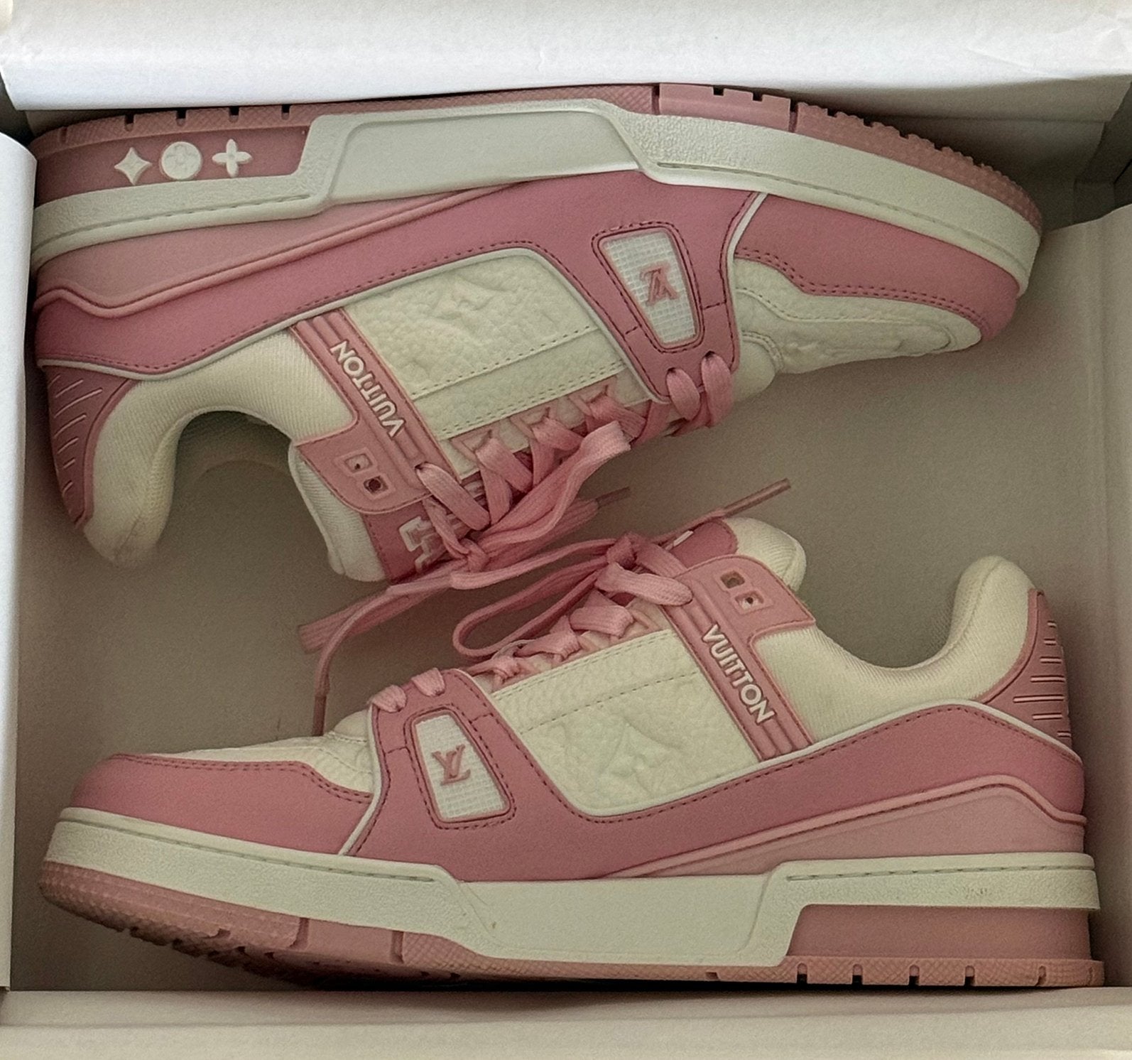 Sneakers Louis Vuitton, Enlèvement ou Envoi, Comme neuf