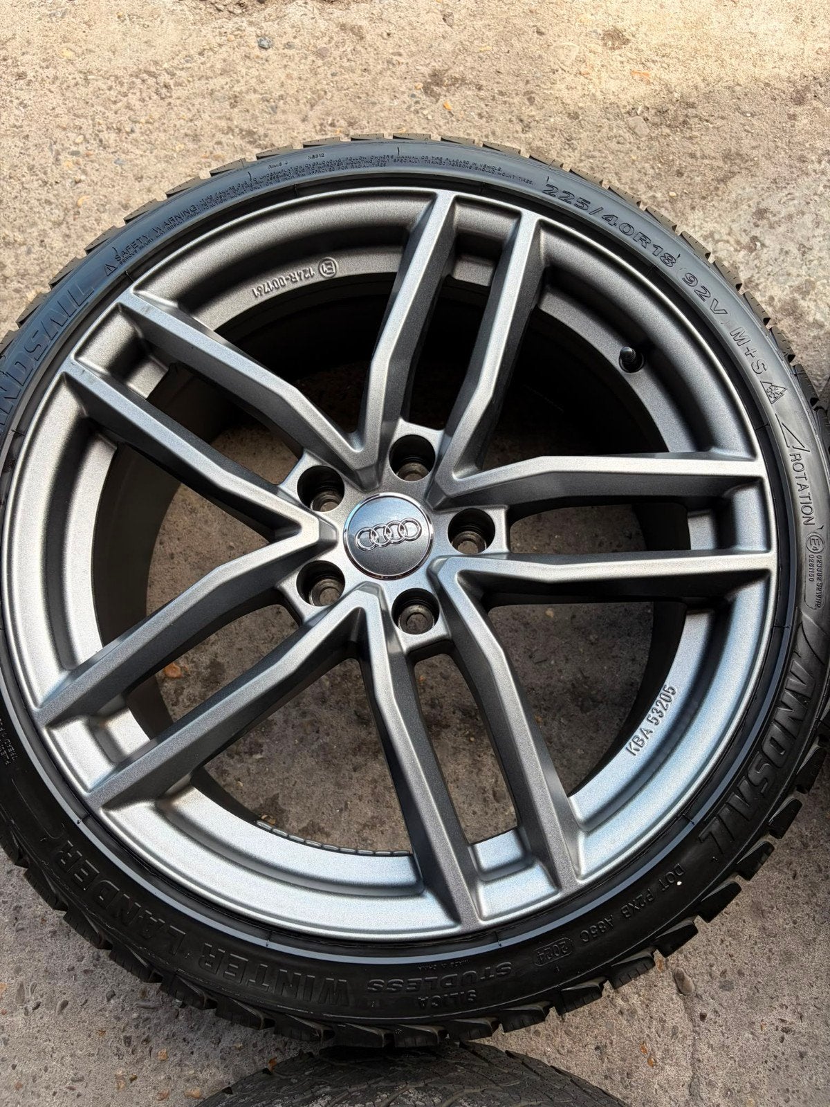 Pneus d'hiver Audi A3 18 pouces sur jantes, Enlèvement