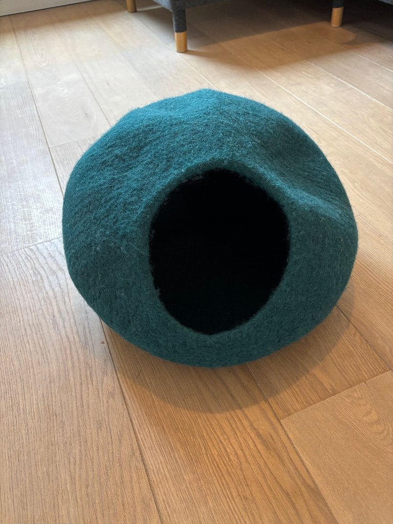 Lit pour chat en laine | Cat Cave, Animaux & Accessoires, Enlèvement, Comme neuf, Laine