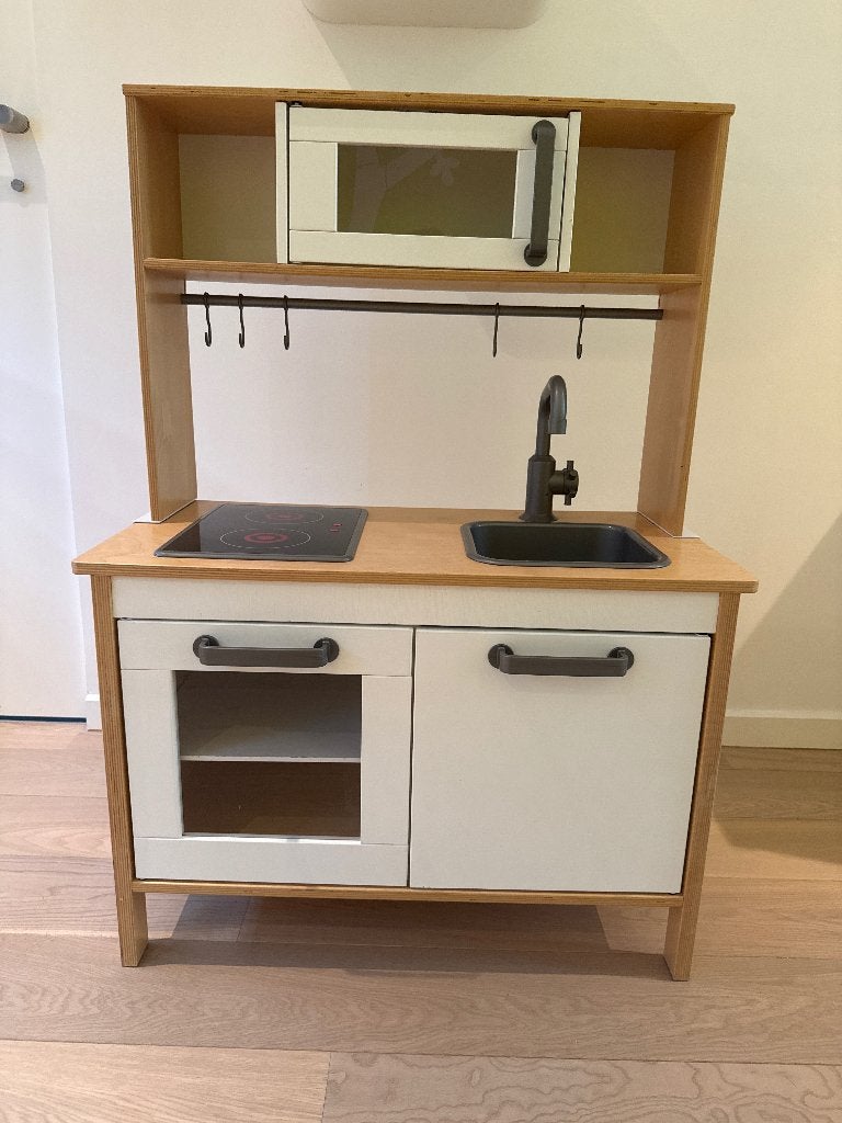 Keukentje IKEA met tal van toebehoren, Ophalen, Zo goed als nieuw, Hout, Speelkeuken