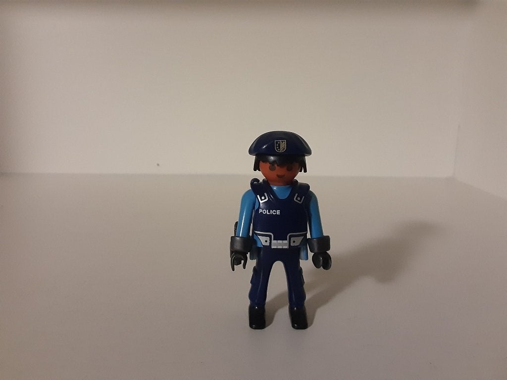 Officiers de police PlayMobil - 3 EUR/pièce, Enlèvement ou Envoi, Comme neuf, Kit complet, Figurines