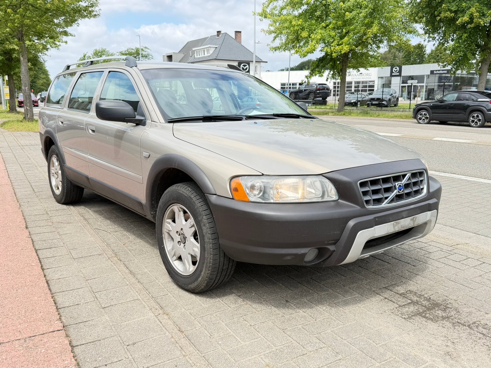 VERKOCHT Volvo xc70 cross country 2.5 d5 Automaat Awd 2005, Auto's, Automaat, XC70, 2498 cc, Leder