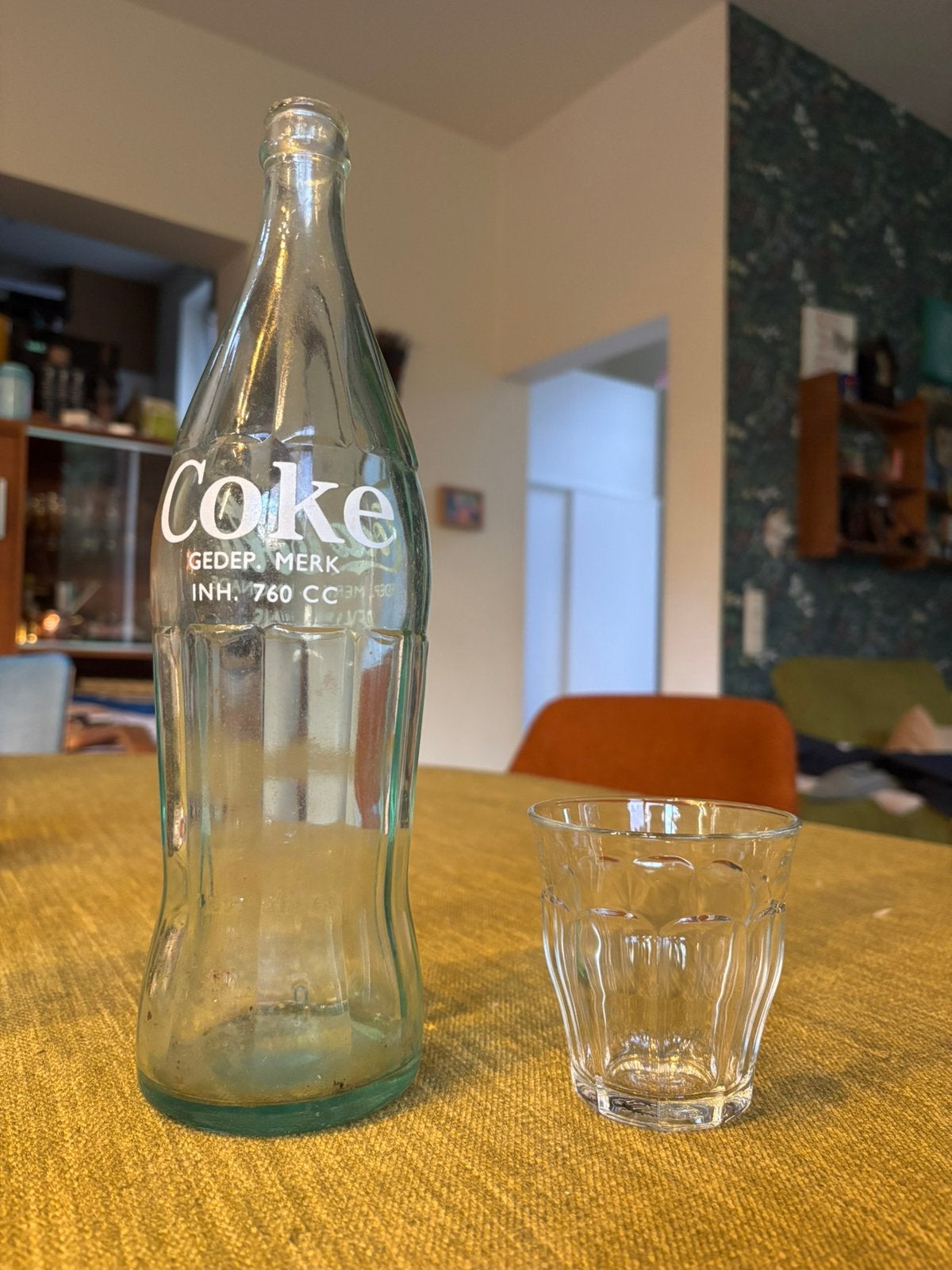 Vieilles bouteilles de cola (1 grande et 1 petite), Enlèvement ou Envoi, Utilisé