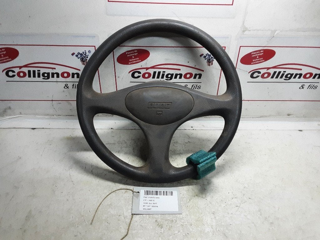 VOLANT DIRECTION Fiat Punto I (176) (01-1993/12-2000), Mevr. I. Hauben, Utilisé, Fiat, Rue de l'Espoir 34 34
4030  GRIVEGNÉE, BE