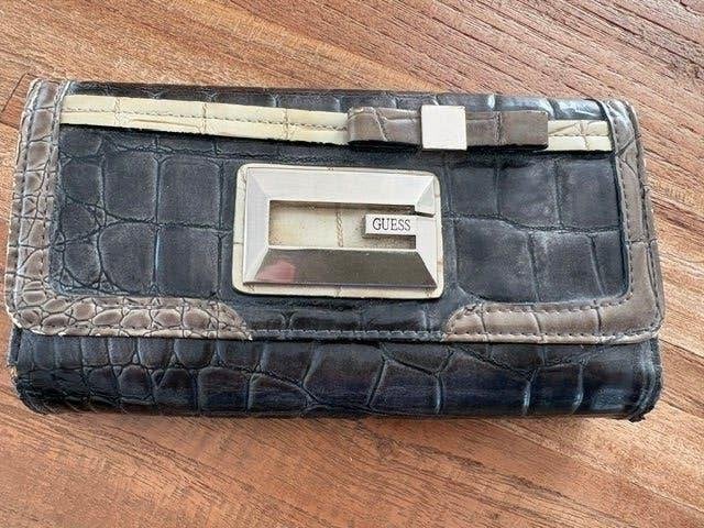 Portemonnee Guess, Handtassen en Accessoires, Ophalen of Verzenden, Gebruikt, Bruin, Guess