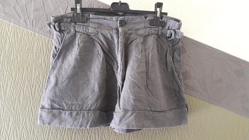 Grijze short , maat : 36 ., Vêtements | Femmes, Culottes & Pantalons, Neuf, Gris, Enlèvement ou Envoi, Taille 36 (S)