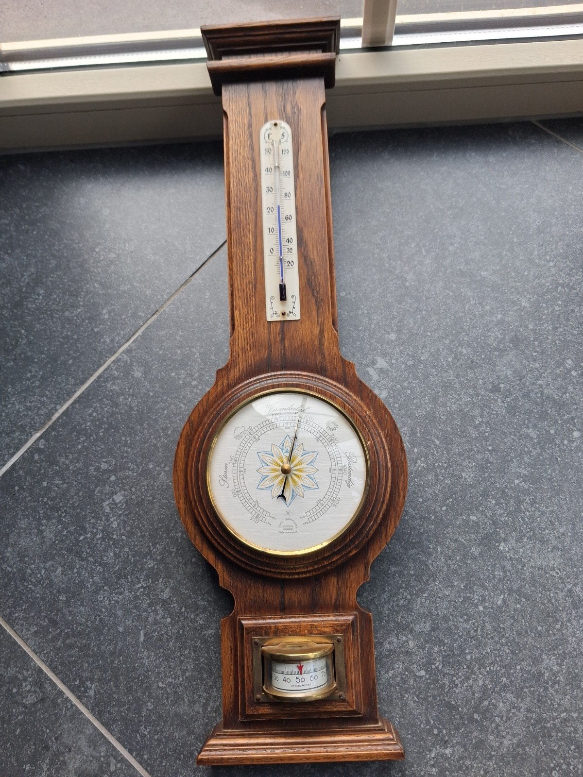 BAROMETER. MADE IN BELGIUM, Ophalen, Barometer
