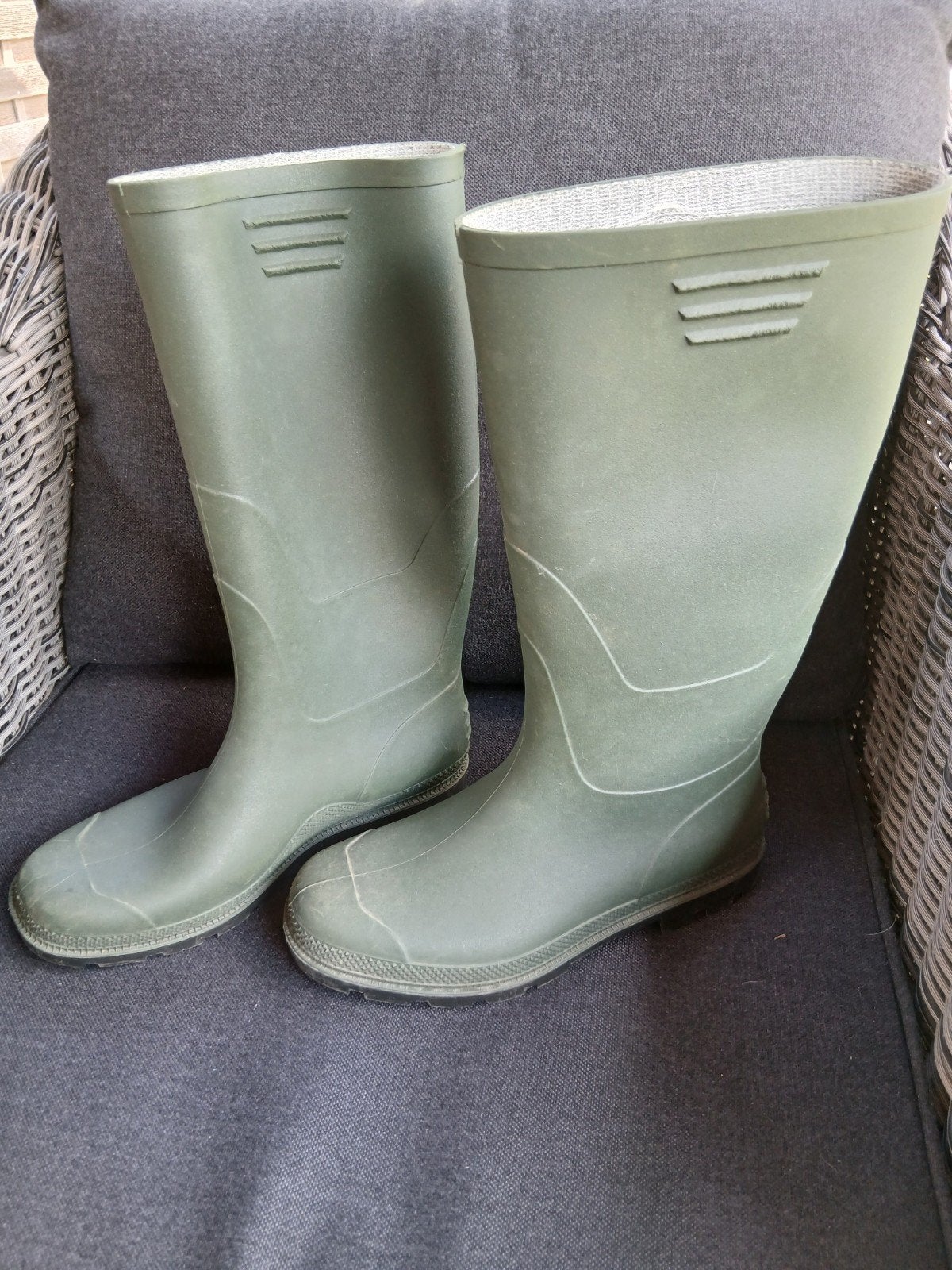 BOTTES EN CAOUTCHOUC POUR FEMMES EN PARFAIT ÉTAT, TAILLE 41, Jardin & Terrasse, Vêtements de travail, Enlèvement ou Envoi