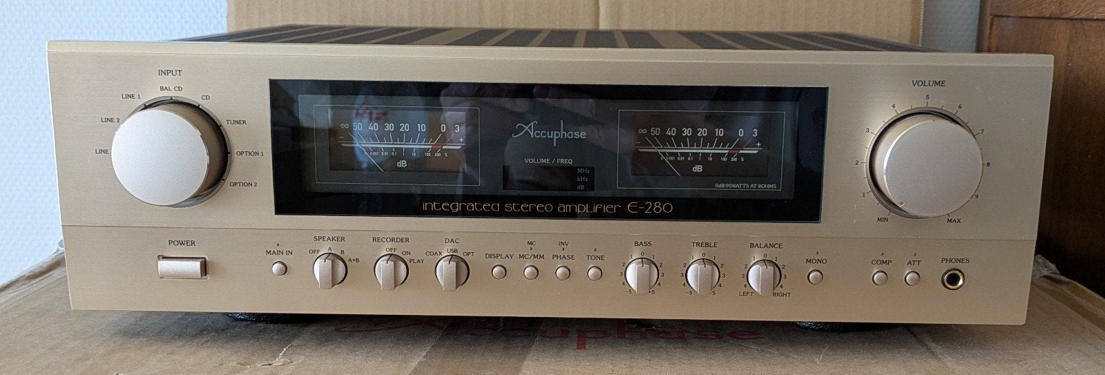 Accuphase E280, TV, Hi-fi & Vidéo, Autres marques, 60 à 120 watts, Comme neuf, Enlèvement