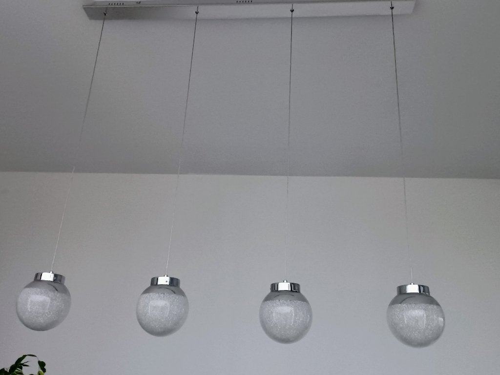 Moderne luster met 4 bollen ( led lampen ), Ophalen