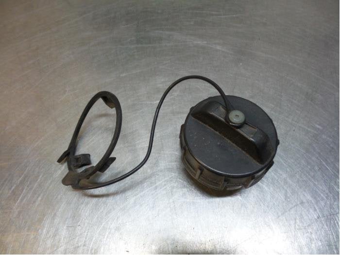 Bouchon réservoir d'un Mazda 3 (3 03-), -, Mazda, Utilisé, -