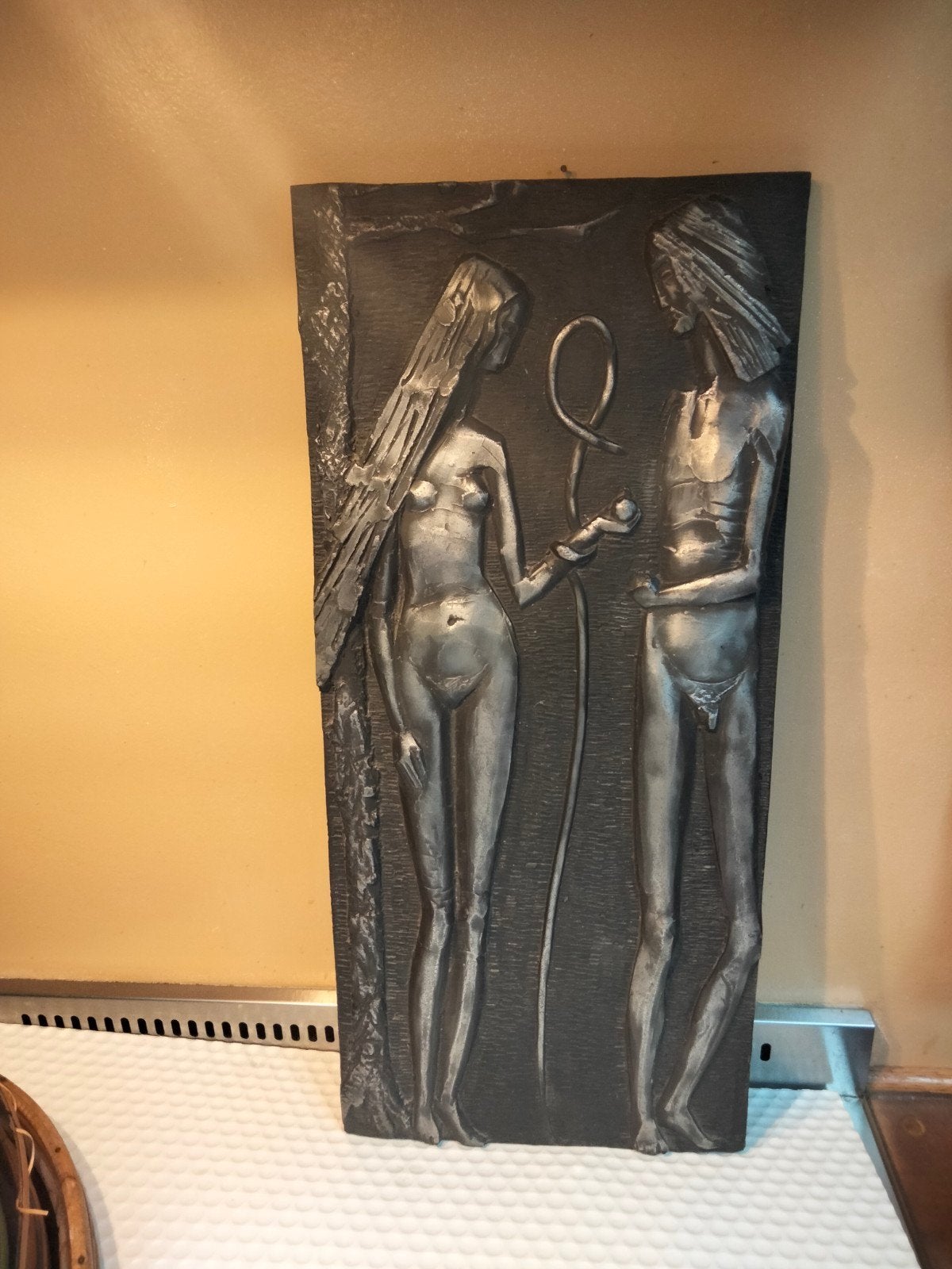 Œuvre d'art en céramique représentant Adam et Eve avec le se, Enlèvement