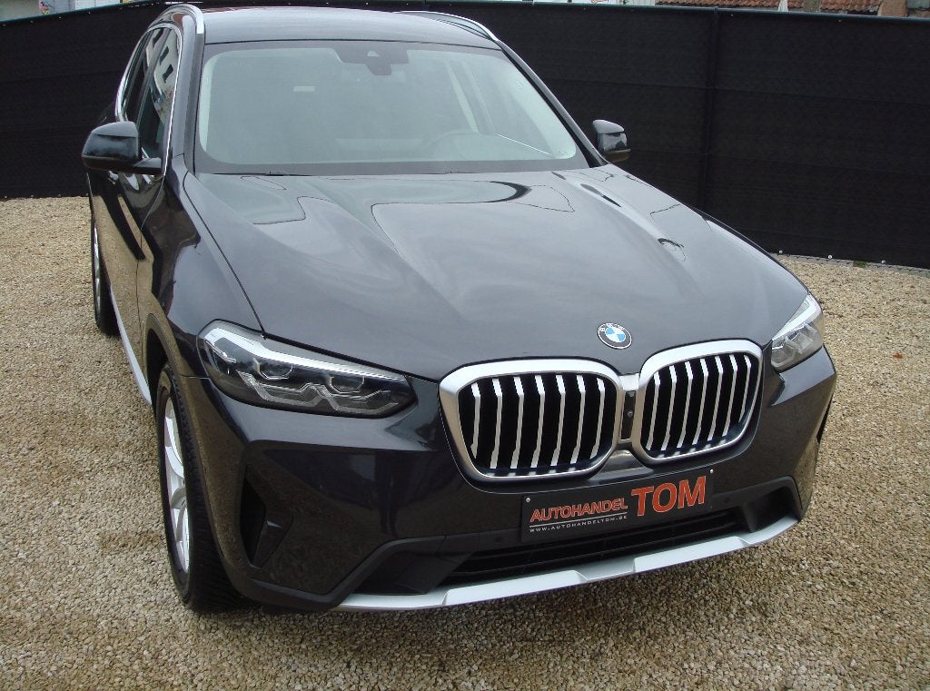 BMW X3 2.0 D FACELIFT * LEDER * NAVI * AUTOMAAT * 360, Auto's, BMW, Dealer onderhouden, Achterwielaandrijving, 4 cilinders, Leder