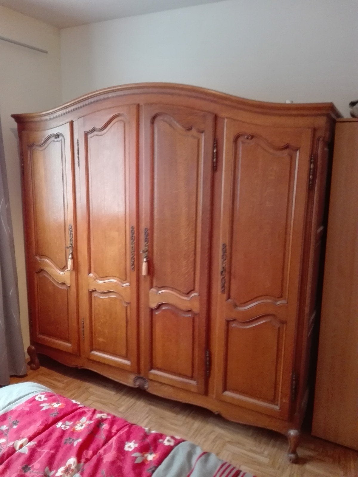 garde-robe en bois, Enlèvement