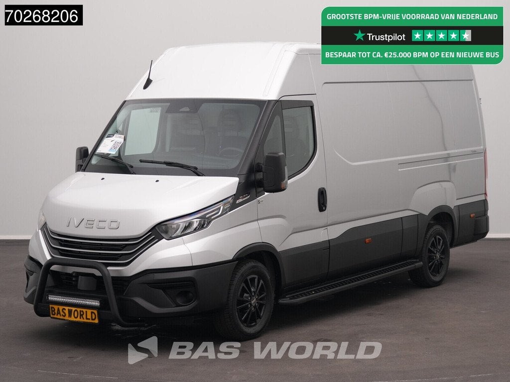 Iveco Daily 35S21 BPM VRIJ! 3.0L Automaat L2H2 Black Edition, Auto's, Stof, Euro 6, 4 cilinders, Iveco