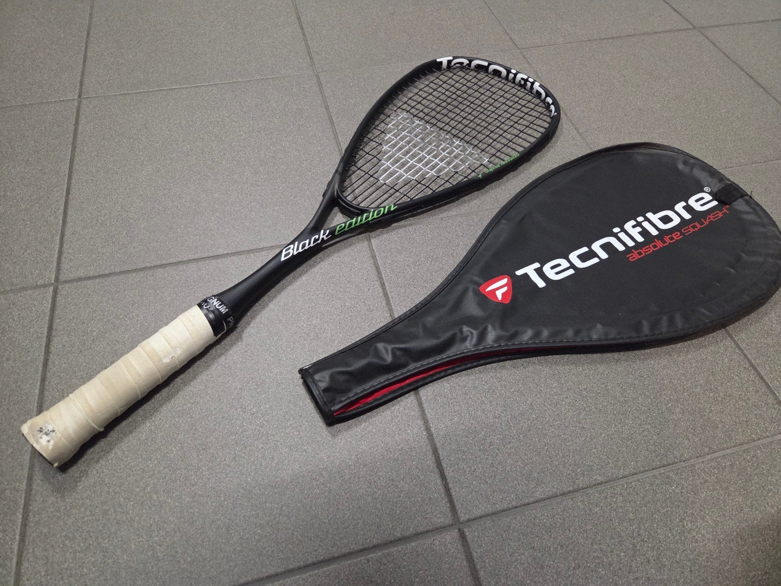 Squash racket, Sports & Fitness, Enlèvement ou Envoi, Neuf, Raquette, Avec housse