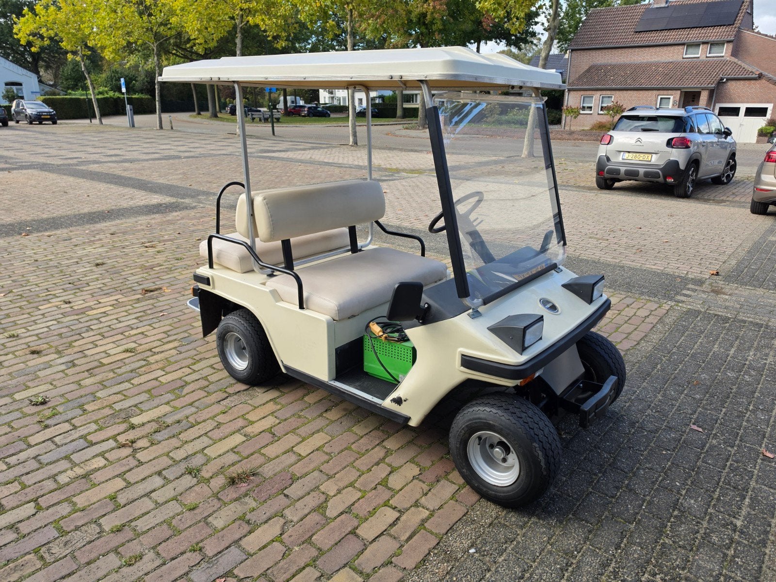 Melex Elektrische Golfkar € 2000 euro
Bouwjaar 1988
Accu ber, Sport en Fitness, Ophalen, Golfkar