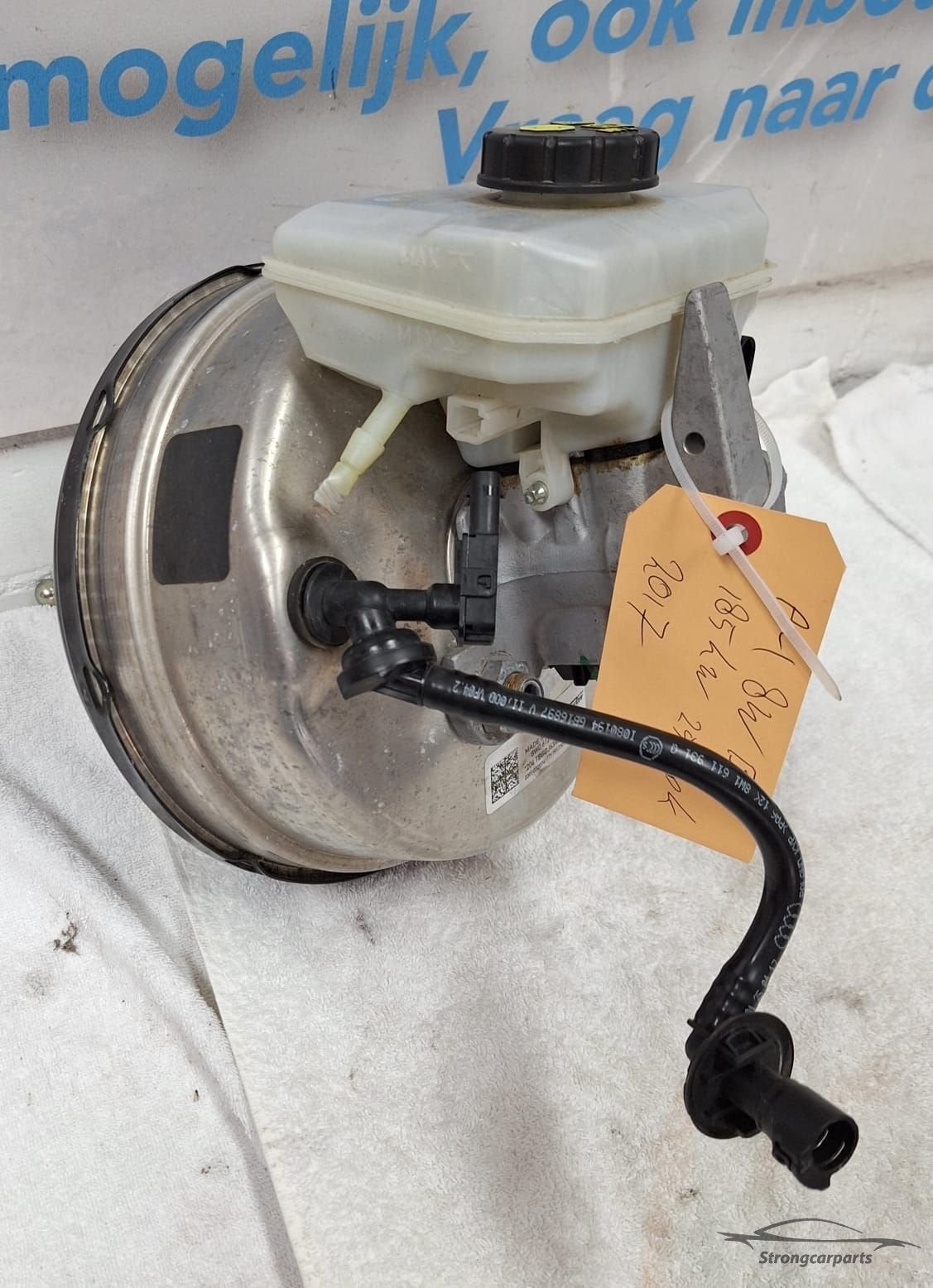 Rembekrachtiger met hoofdremcilinder Audi A4/A5 8W/5F 8W0612, -, Audi, Utilisé, -
