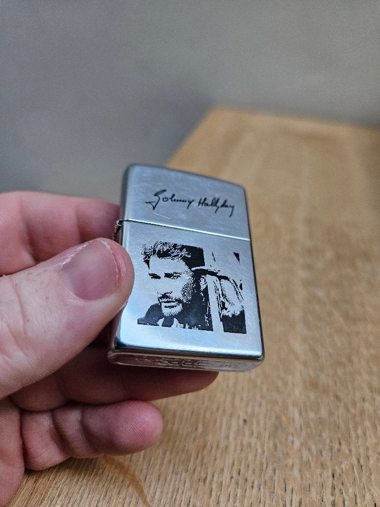 Briquet Zippo de collection - Johnny Hallyday, Collections, Enlèvement ou Envoi, Briquet