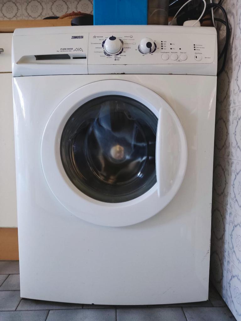 Zanussi ZWF 5140P wasmachine, 1200 à 1600 tours, 4 à 6 kg, Programme lavage à la main, Comme neuf