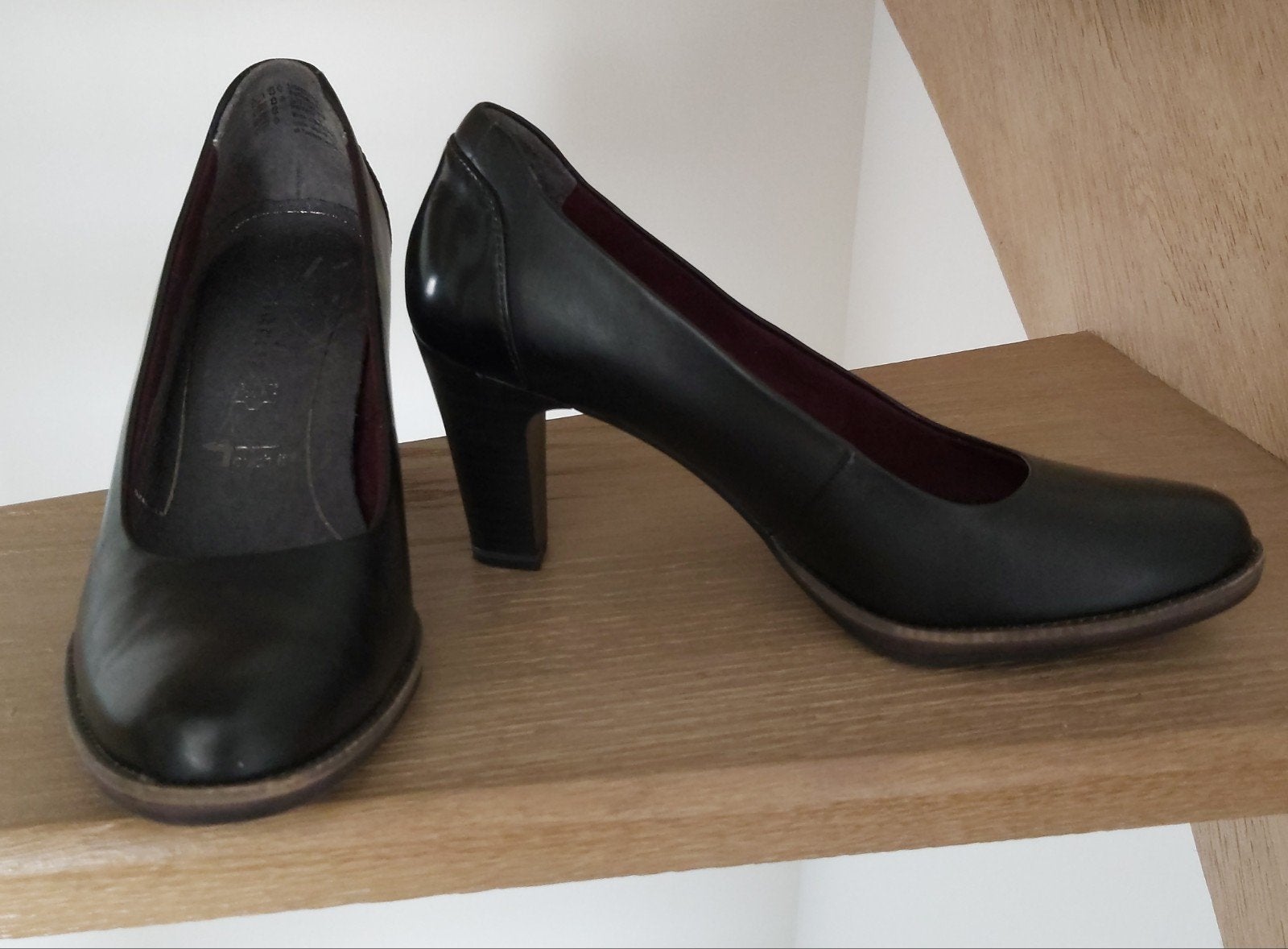 zwarte pumps Tamaris maat 40, Vêtements | Femmes, Tamaris, Enlèvement ou Envoi, Escarpins, Comme neuf